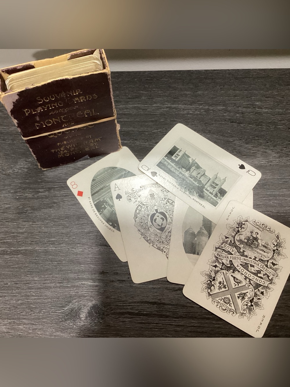 Antique Souvenir playing cards for Montreal and Quebec published by “The Wigwam - Picture 4 of 7